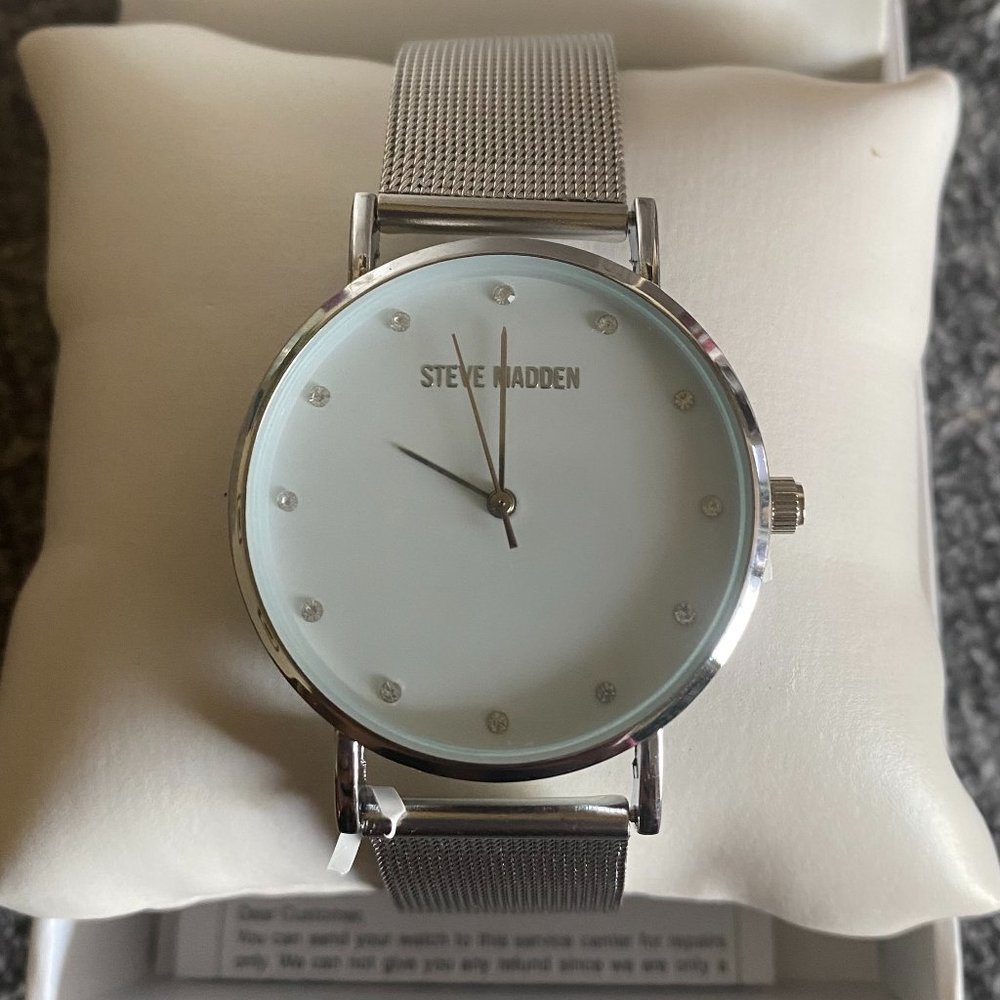 Steve Madden Women's Silver Watch with Mesh Strap (New)